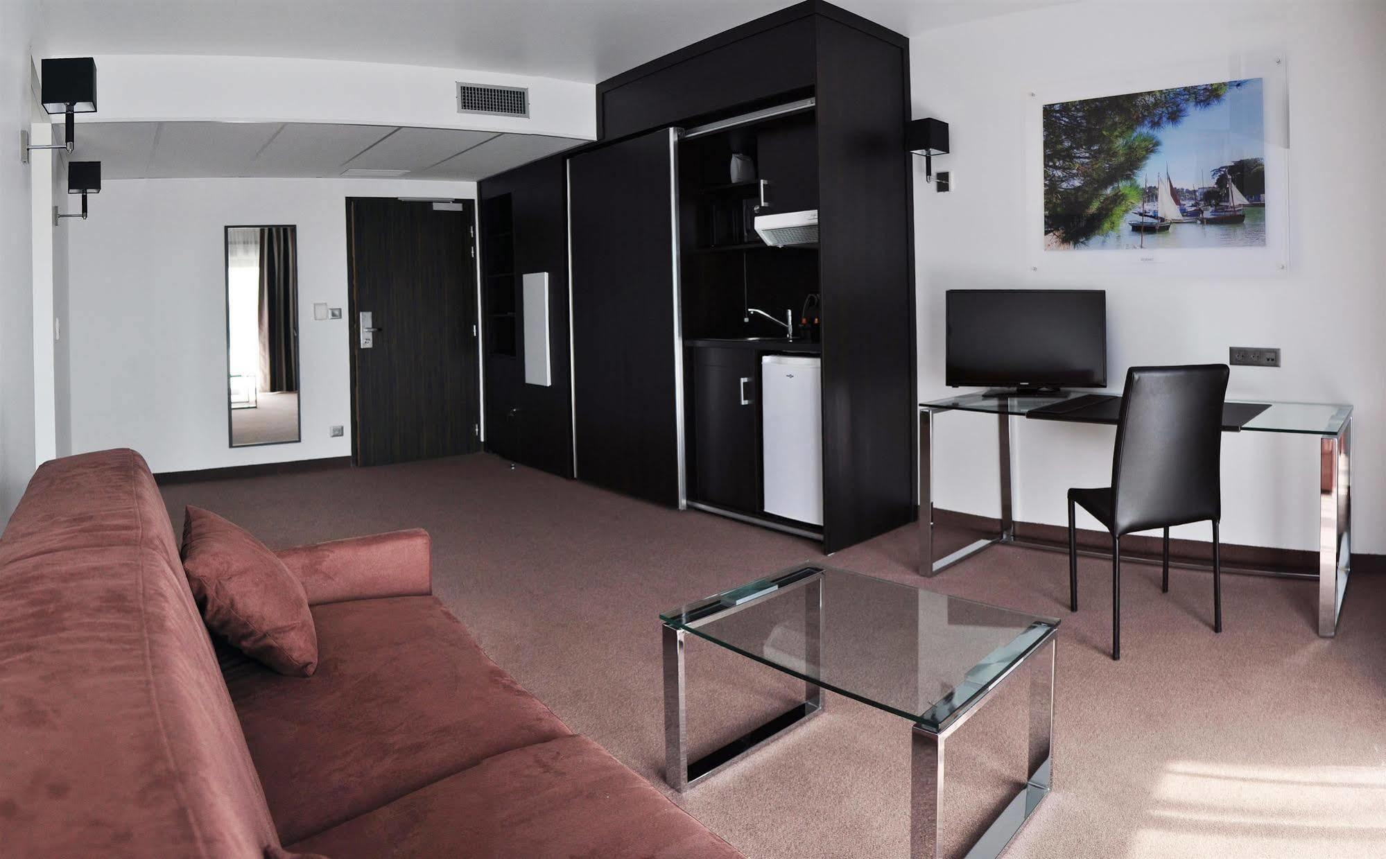 Golden Tulip Pornic Suites Exterior foto