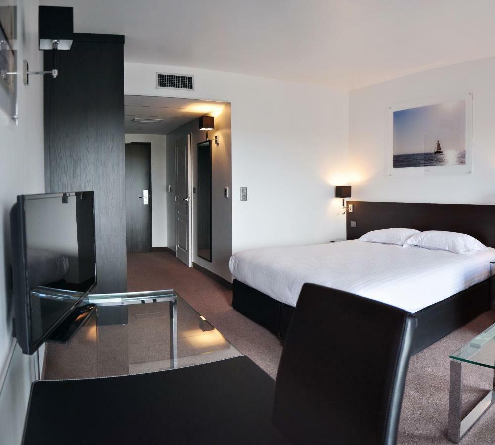 Golden Tulip Pornic Suites Exterior foto